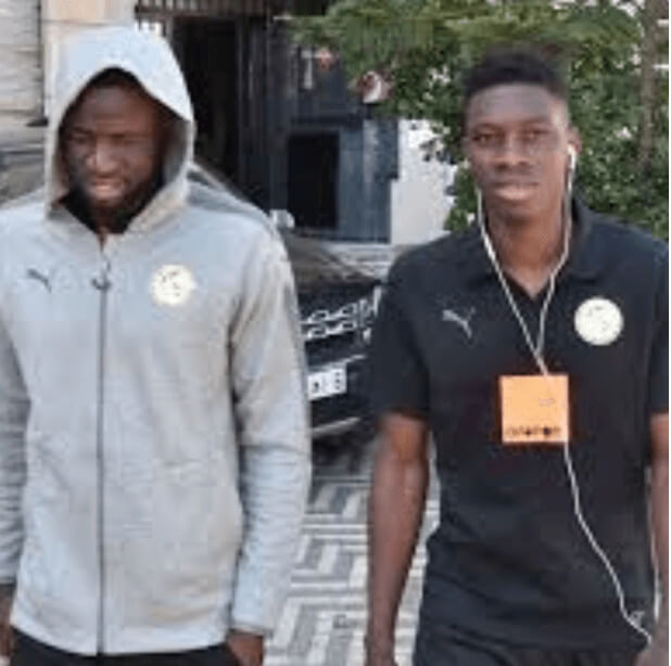 Ismaila Sarr Loves listening To Music